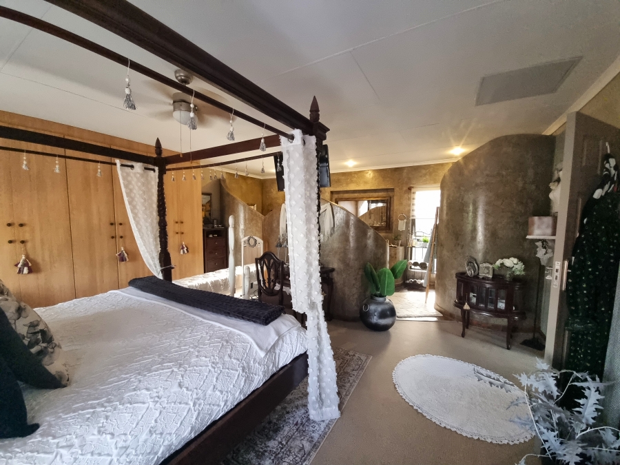 4 Bedroom Property for Sale in Boschdal North West